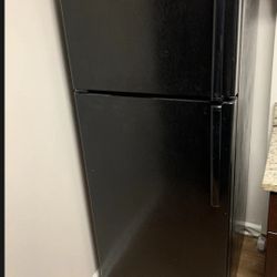 GE Refrigerator 