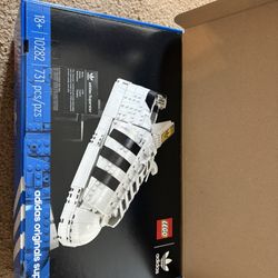 Lego Adidas Superstar Set 10282