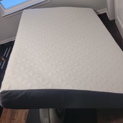 Full Size Memory Foam Mattress 