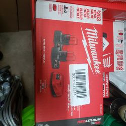 New Milwaukee M12 Starter Kit with Two 6.0 Ah Batteries and Charger 48-59-2462,New, FIRM