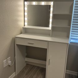 makeup vanity