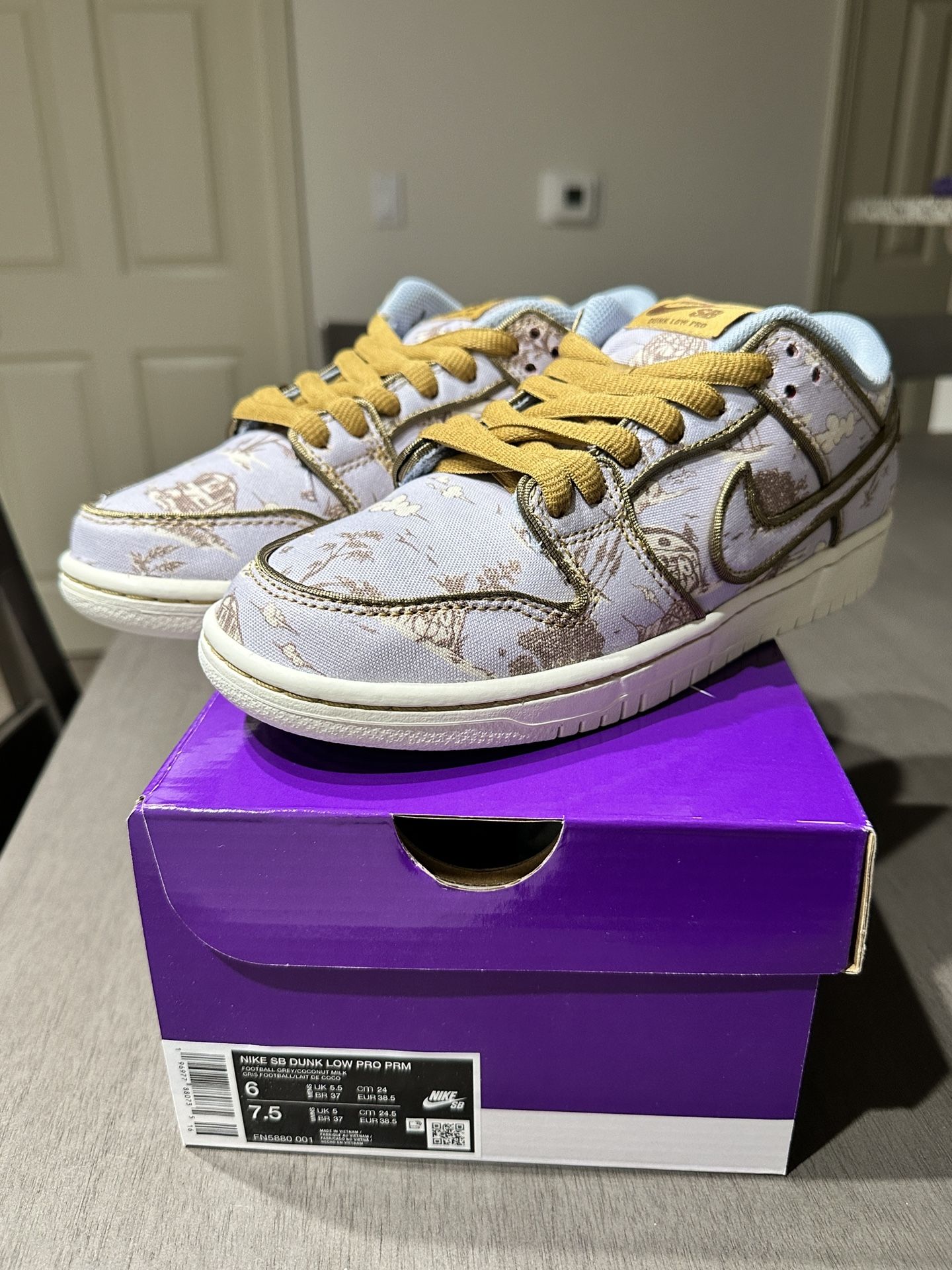 Nike SB Dunk Low Pro PRM Premium ”City of Style” Shop | Mens Nike SB Dunk Low Pro PRM  main image 2