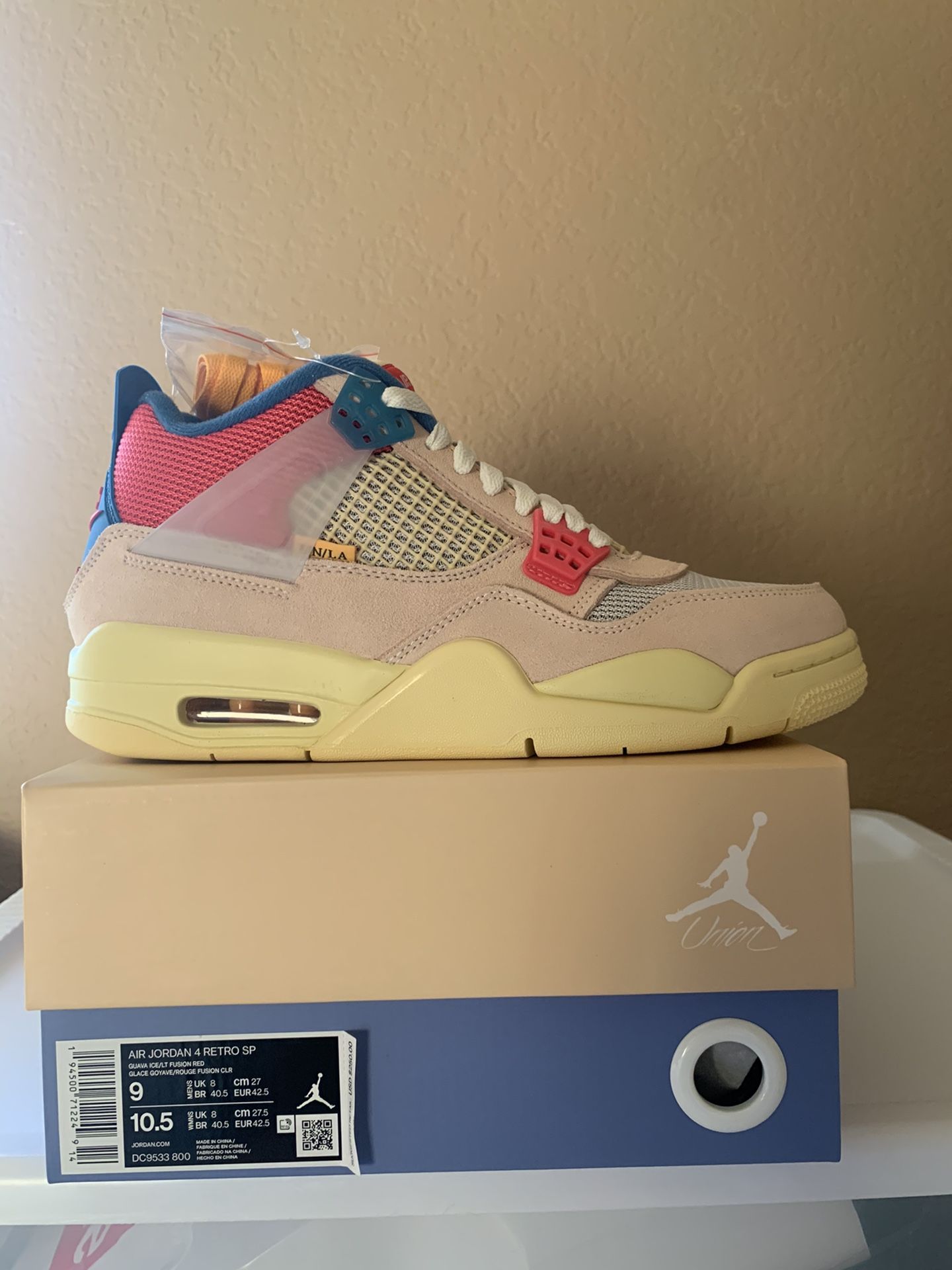 Jordan 4 Retro Union Guava Ice Size 9