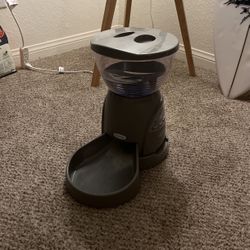 Automatic Dispenser Food For Dog And Cat 