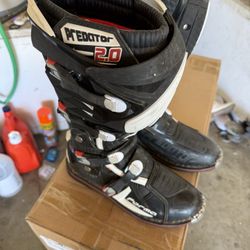 Dirt Bike Boots Forma  Size 10.5-11 Euro Size 44