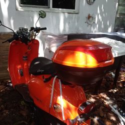 50 CC 2022 Gas Scooter Clean Title 
