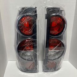 Tail Light Assemblies For 99-06 Chevrolet Silverado GMC Sierra Brake Lamps Right And Left Clear Black