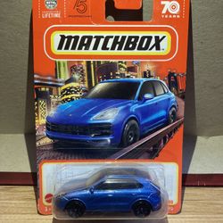 Matchbox / Porsche Cayenne Turbo / Blue