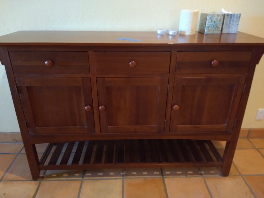 Cabinet / Buffet 