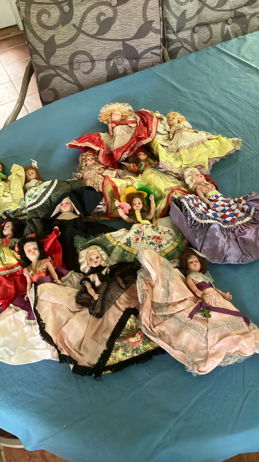 Vintage Dolls 13 Total Complete
