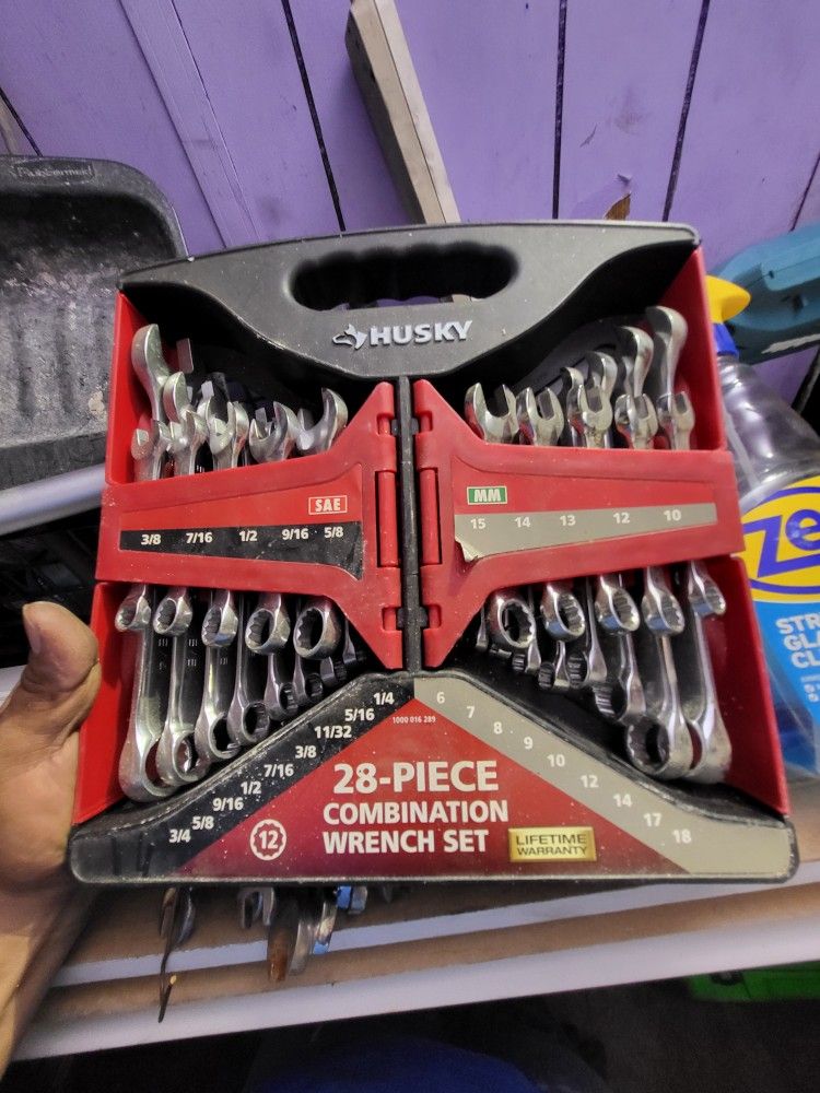 28 Piece Wrench Set