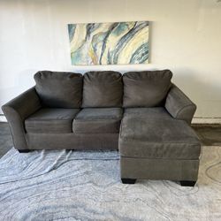 Sectional Couch *WILL DELIVER *
