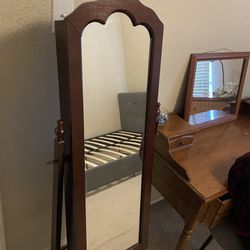 antique mirror 