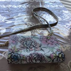 Louis Vuitton crossbody chain woc floral envelope shoulder bag UK purchase  transfer for Sale in Houston, TX - OfferUp