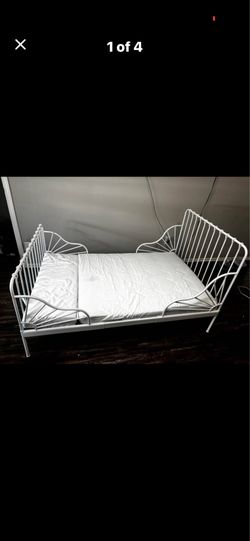 Twin size bed