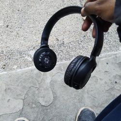 JBL Bluetooth Headphones 