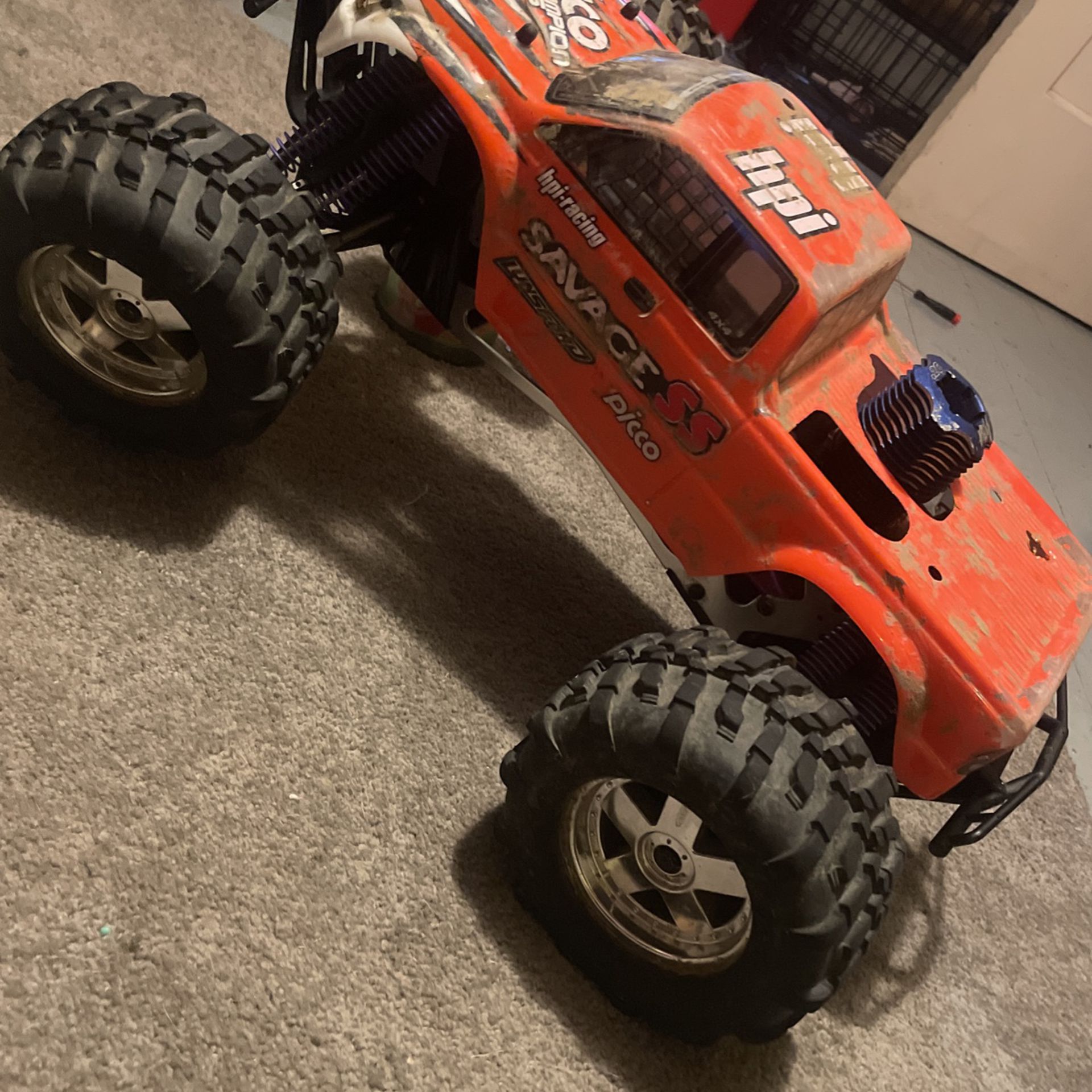 Nitro Rc And 2gallons Of Fuel 