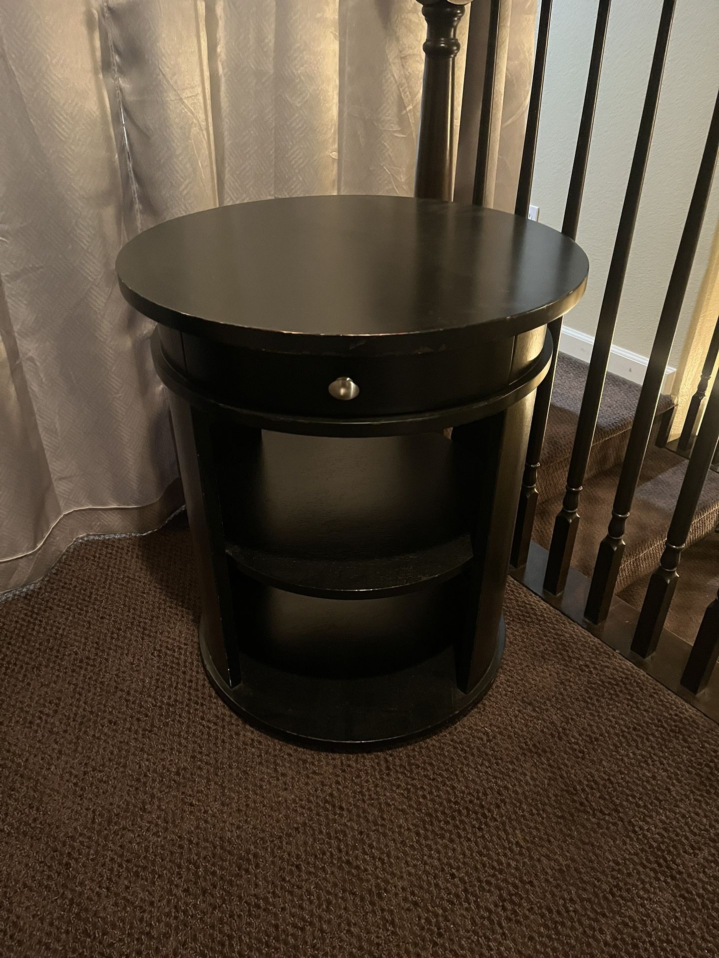 Round End Table Black