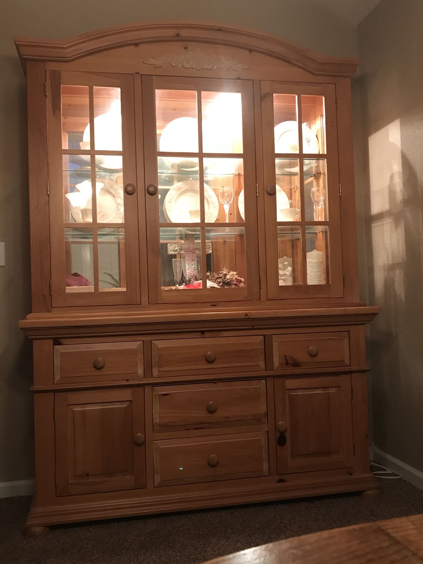 Broyhill China Hutch And Matching Clock