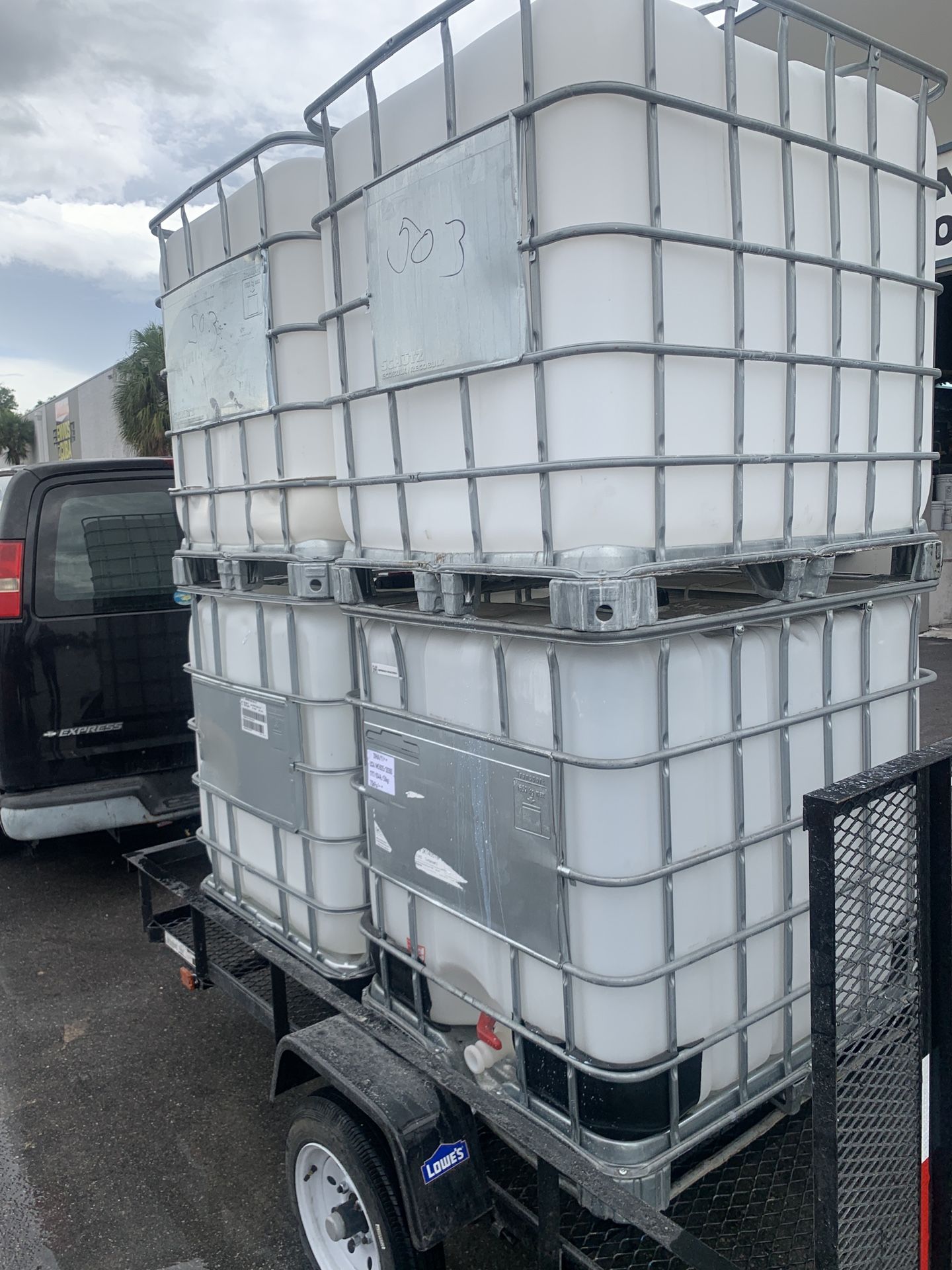 250 gallons water tank , tanks , ibc totes , tanques , tanque Plastico