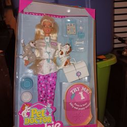  Vintage 1996 Pet Doctor Barbie