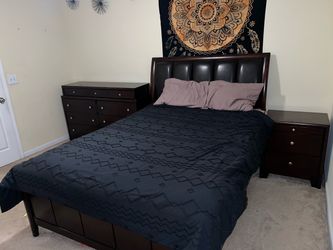 Dark Cherry Wood Bedroom Set