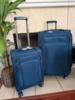 Samsonite 2-Piece Softside Spinner Luggage Set