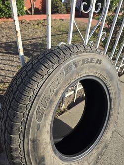 Good tire!!Llantas Buenas .. $20