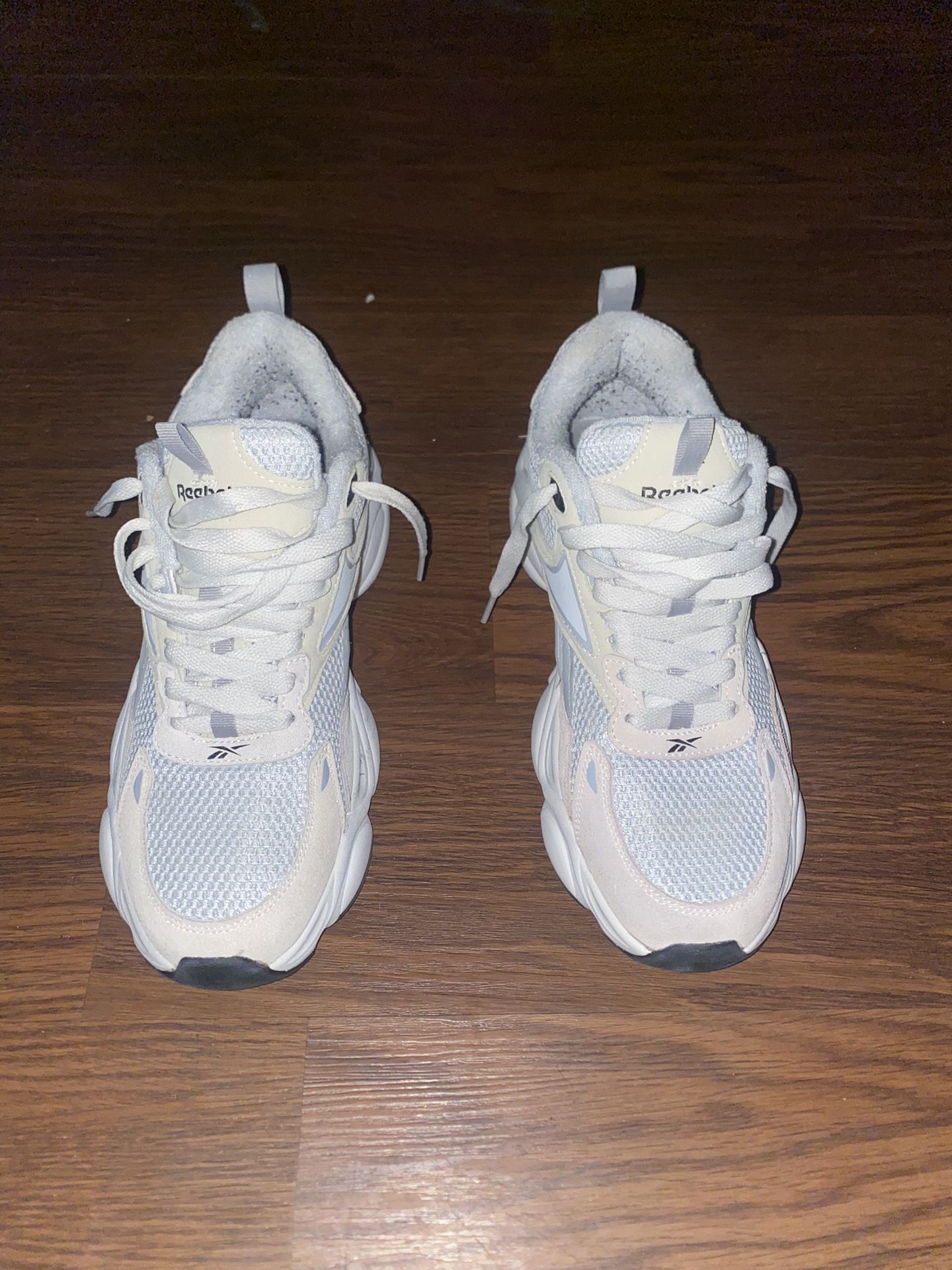 Reebok Sneakers
