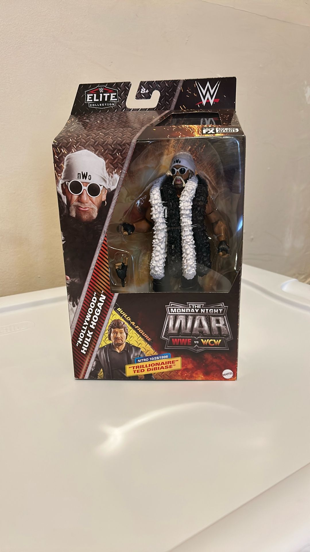 WWE Elite Hollywood Hulk Hogan (nWo) – Monday Night War – NEW