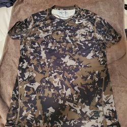 Nike Pro mens Large splinter camo shirt.