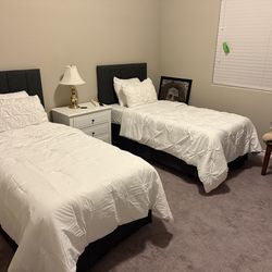 Tempur-pedict mattress size 39”x75” , Gray heads board,  heavy duty bed frame assembly