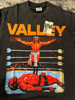 Valley t shirt sz M