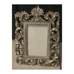 French Style Frame, Vintage 4 x 6 Light Gold Tone Table Top Horizontal French Picture Frame