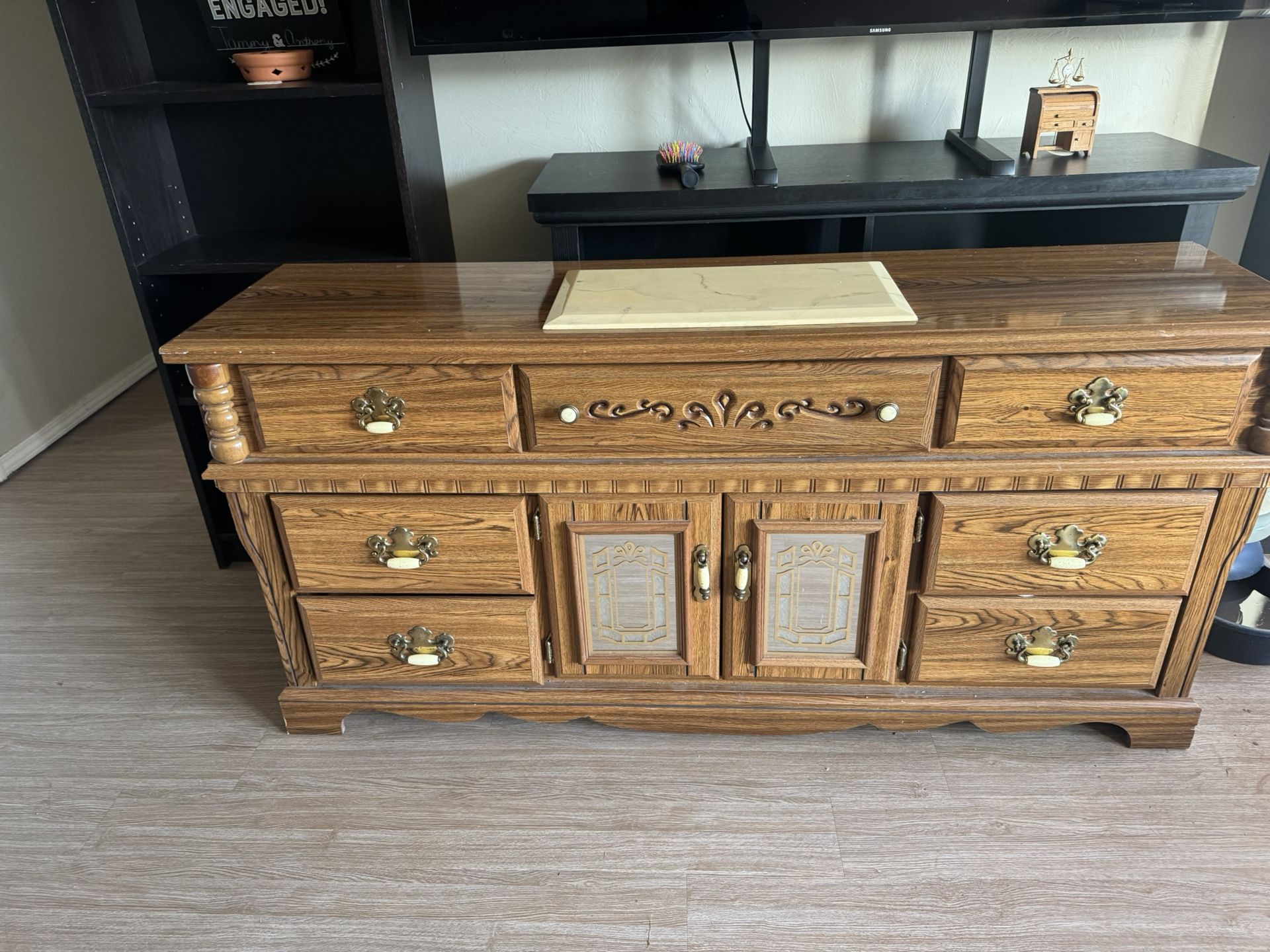 6 Piece Antique Bedroom Set