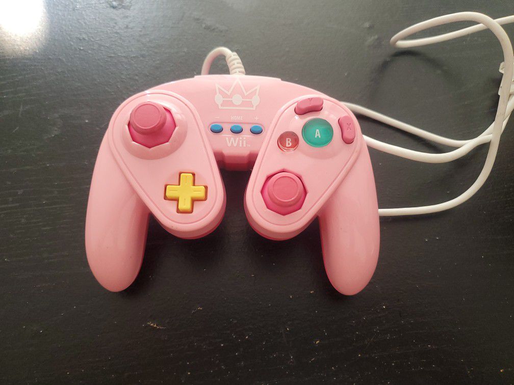 Nintendo Wii U Pink Princess Peach Controller 