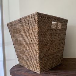 Wicker Storage Bin 