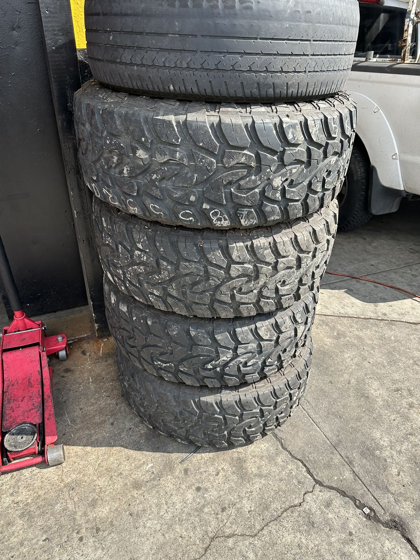 OFF ROAD TIRES for Sale in Crystal City, CA OfferUp