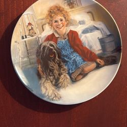 Limited Edition- Collector’s Plate “Annie and Sandy”