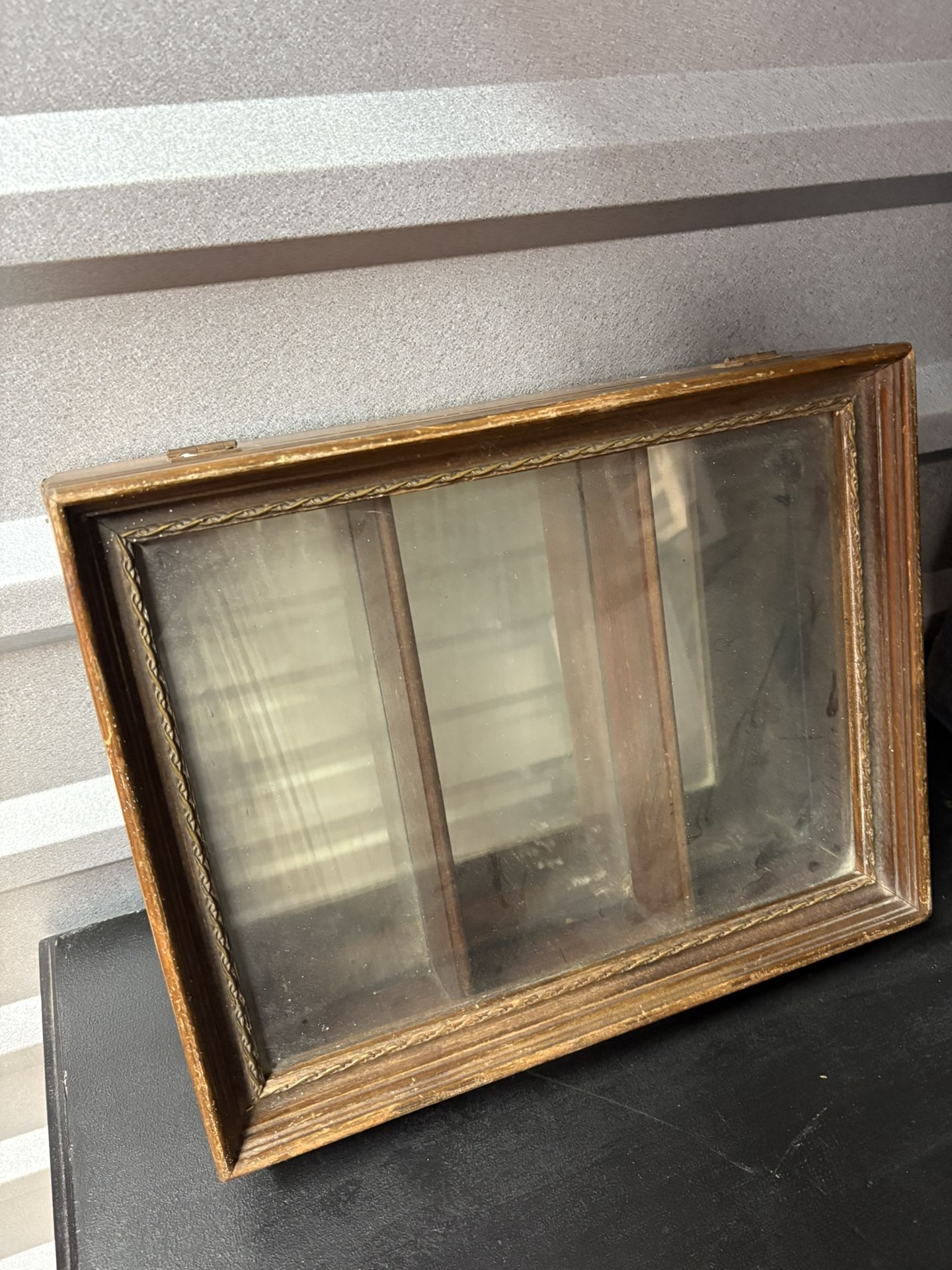 Vintage box/vintage shadowbox/mirror box/displayed box