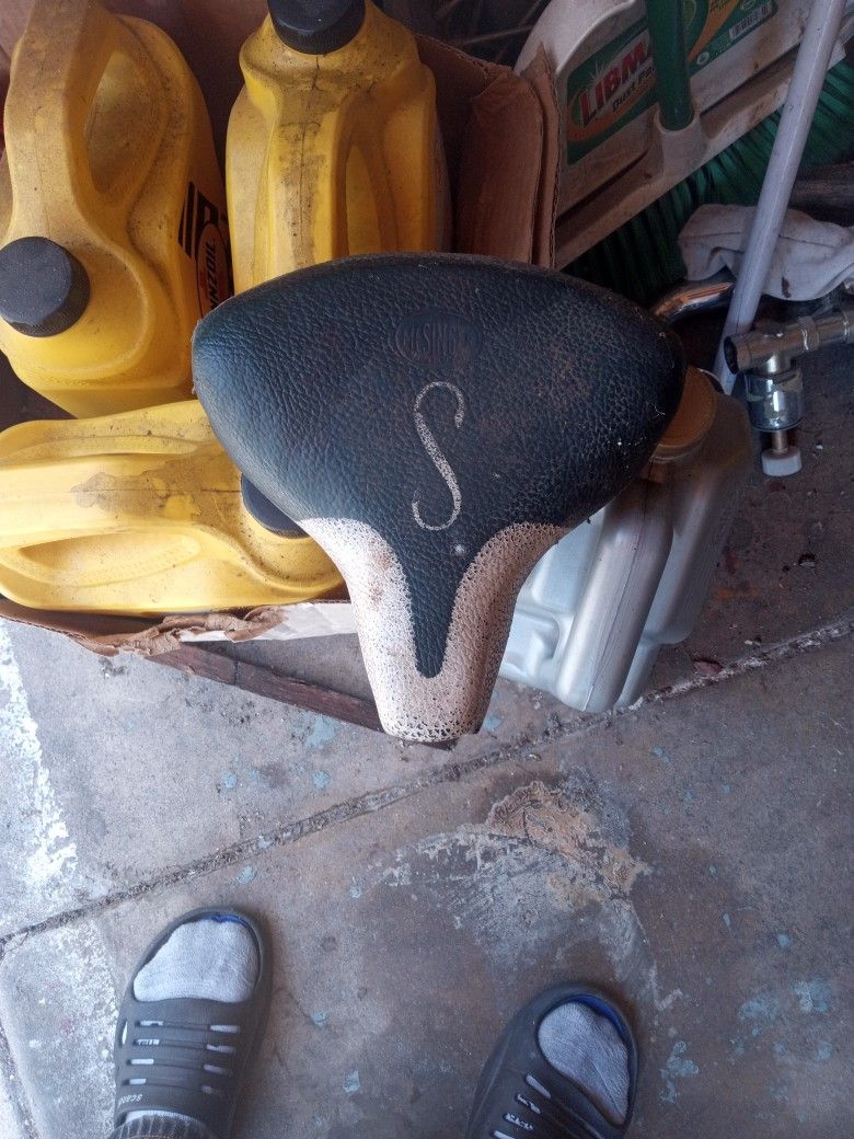 Mesinger Schwinn Bicycle Bike Seat. Vintage Original Green & White