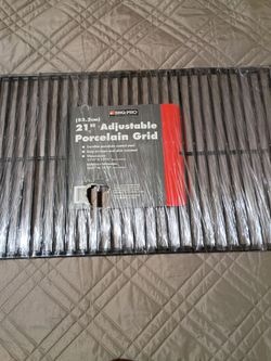 Adjustable grill new measurements in picture.was $20 Reduced to $15.00 in Donna inside the city