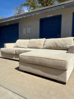 Beige Oversized Chaise Sectional Couch 🛻Delivery Available🛻