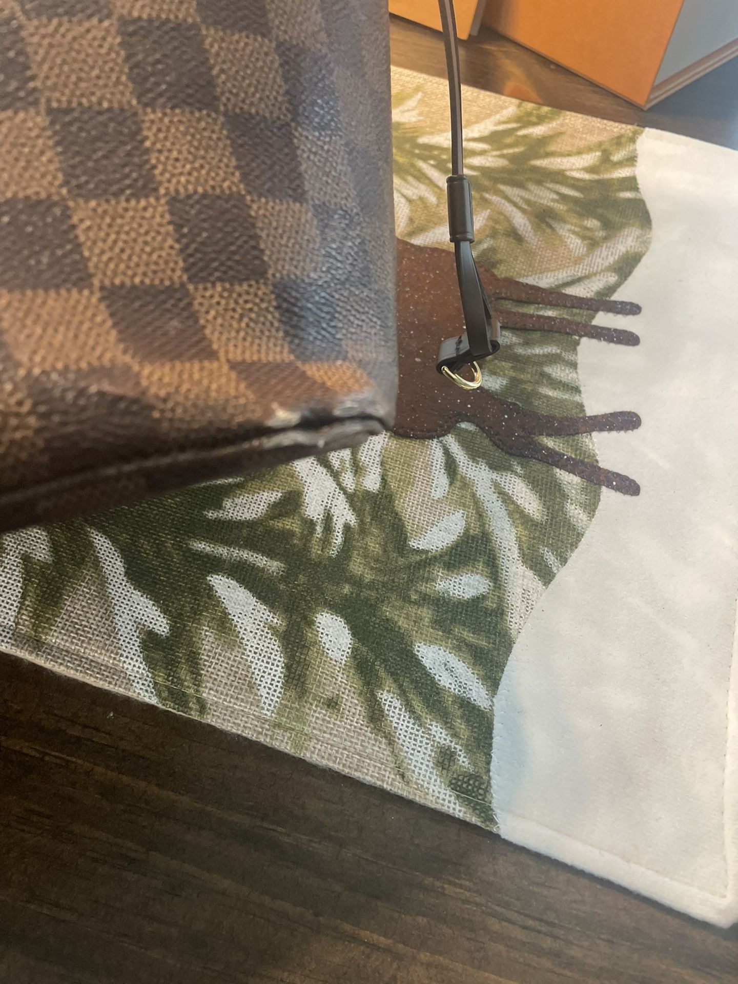 Authentic Louis Vuitton Neverfull MM for Sale in Newnan, GA - OfferUp