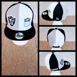LAS VEGAS RAIDERS NFL FOOTBALL 🏈 SNAPBACK HAT. 