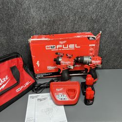 Milwaukee (3497-22) M12 FUEL 12-Volt Lithium-Ion Brushless Cordless Hammer Drill and Impact Driver Combo Kit w/2 Batteries and Bag (2-Tool)