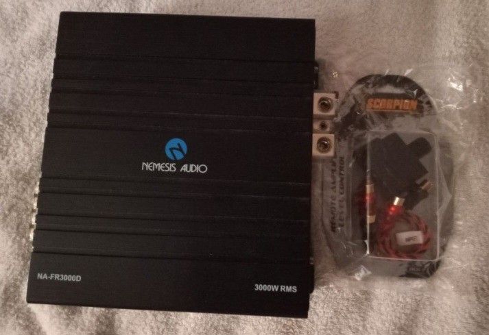 3OOO watt Car Amplifier For Subwoofer- Read Ad