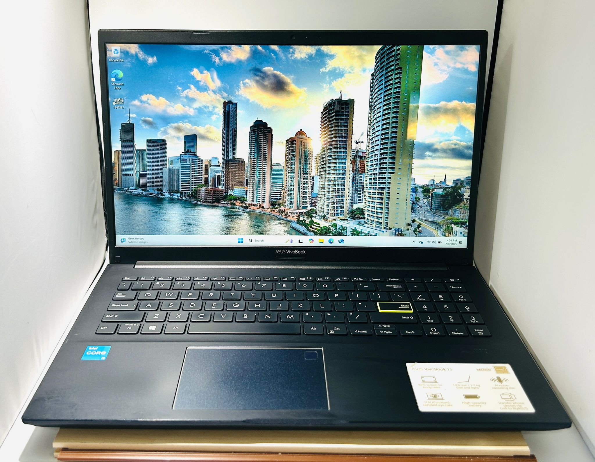 ASUS VIVOBOOK 15” 2022 X513EA Core i3-1115G4 3.0Ghz 16GB Ram 256GB SSD Windows 11