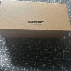 brand New burberry Shades fresh in box