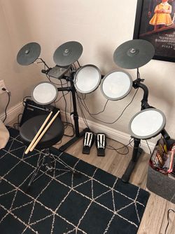 Donner Electric Drums and Amplifier